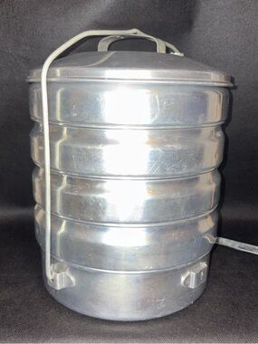 Vintage Regal Wear Aluminum Stackable Food Carrier / Tiffin / picnic - Silver
